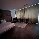 Haus Pia Executive * 프리드리히스하펜