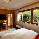 Haus Pia Executive 아파트 *