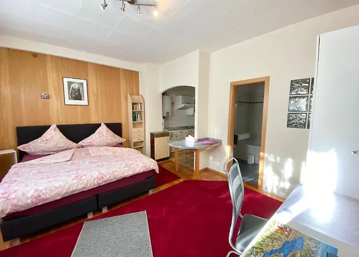 Haus Pia Executive Апартаменты